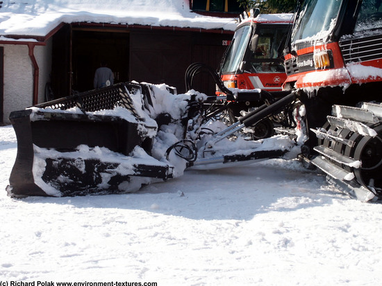 Snow Vehicles