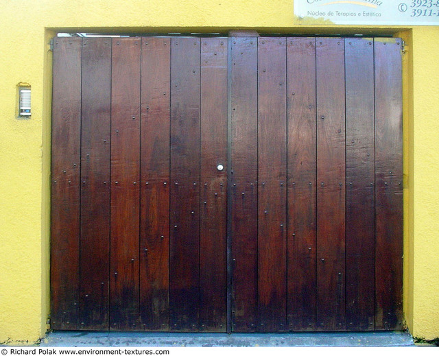 Double Wooden Doors