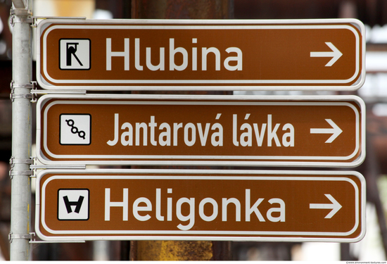 Directional Traffic Signs